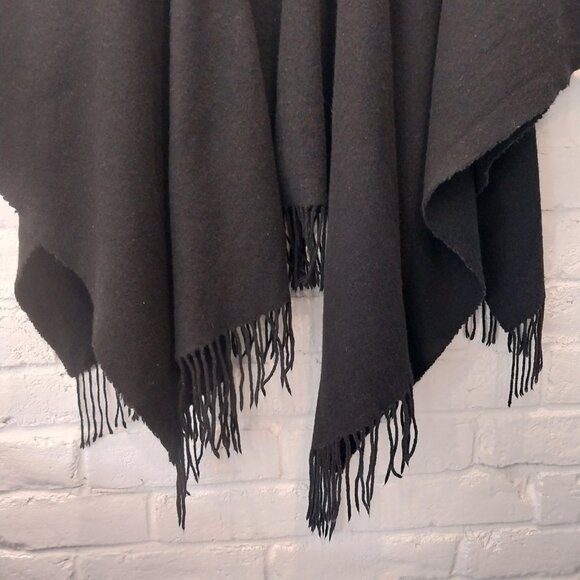 Portoland 100% Wool Poncho Black Wrap Cardigan Fringed Cape Shrug S,M,L One Size - Picture 6 of 6
